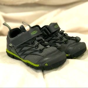 Keen Little Kids’ Chandler CNX Size 8